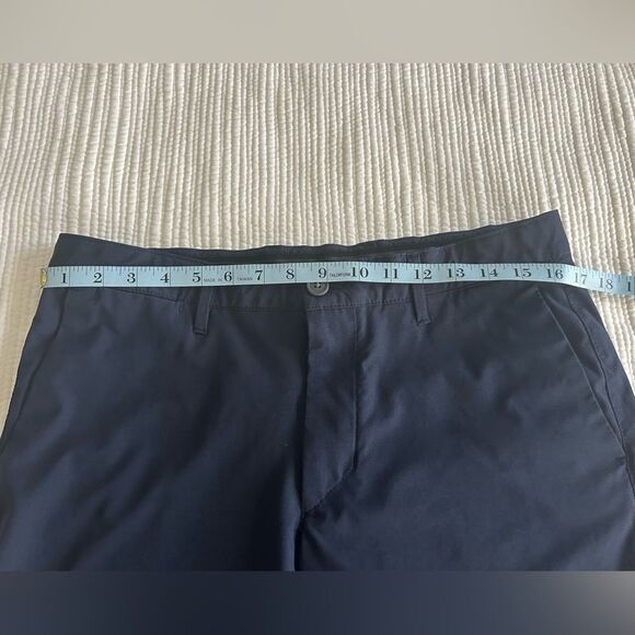 Tommy Bahama Men’s Navy Blue Flat Front Chino Shorts Size 32 - Picture 8 of 9